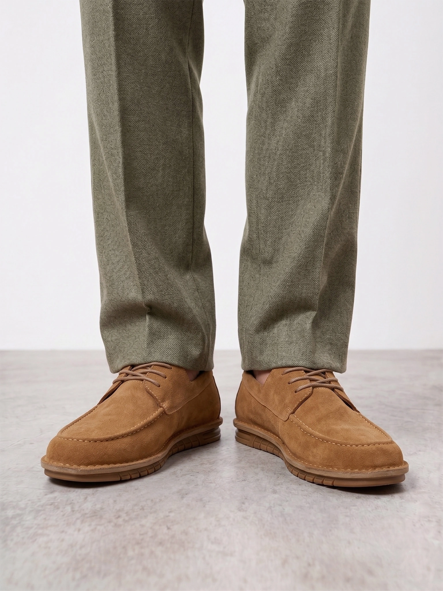 Мокасины коричневого цвета со шнуровкой